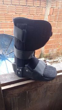 Vendo por 100 reais. Número é *