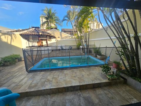 Excelente Casa no Condomínio Vivendas do Sol