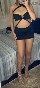 Vestido preto sexy com decote em V