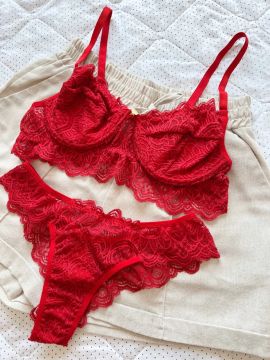 Conjunto de lingerie renda vermelha