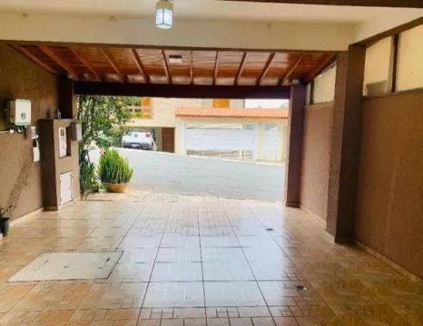 Casa de Condomínio em Jardim Nova Coimbra - Cotia