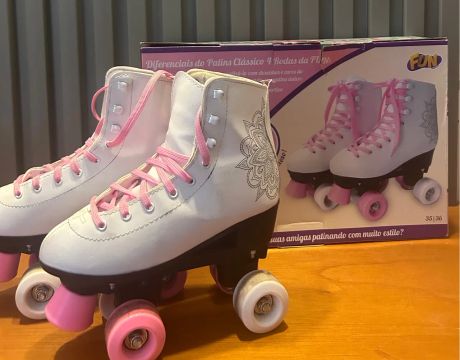 Patins 4 Rodas - 35/36- Branco e Rosa 