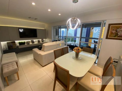 Apartamento TODO PROJETADO com 4 quartos e 3 vagas no bairro Miramar