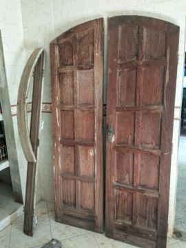 Par de Portas de Madeira Maciça