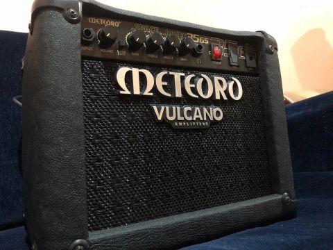 Cubo Amplificador Meteoro Space Junior 35gs 35w P/ Guitarra Cor Preto 110V/220V