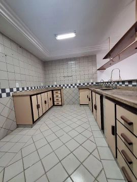 Alugo casa no bairro Três Poderes