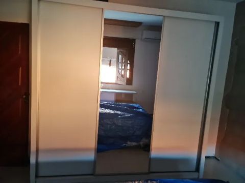 Guarda roupa de casal 