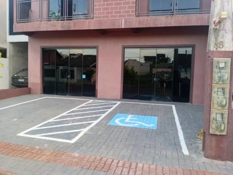 Auga-se sala comercial  com habite-se no Vila Real 