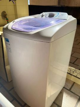 Vendo máquina eletrolux 8kg 110v