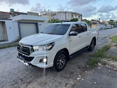 Hillux srv 4x4 de R$199.000 por 158.000