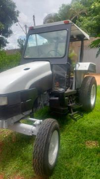 TRATOR NEW HOLLAND TL 65