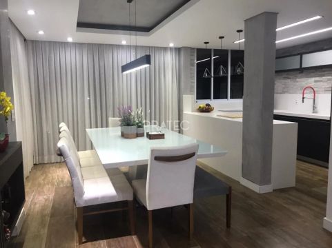 Casa à venda no Condominio Residencial Villa La Luna em Campinas - SP.