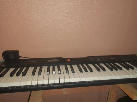 Vendo esse teclado da Cássio em perfeito estado  valor 350