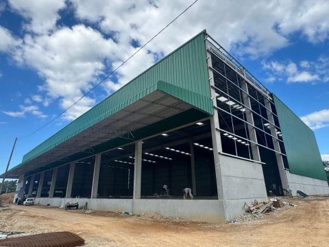 GALPÃO LOGISTICO EM JOINVILLE | DISTRITO INDUSTRIAL | 4.400 M² | 14 DOCAS