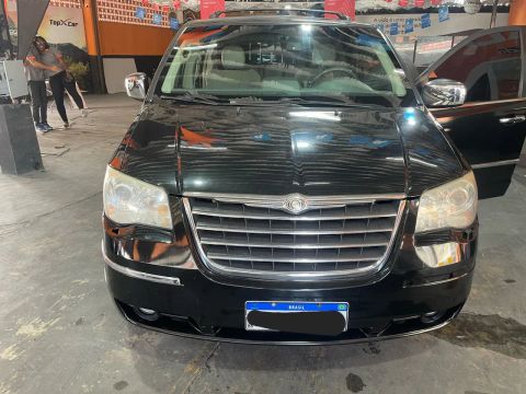 CHRYSLER TOWN & COUNTRY Limited V6 2010