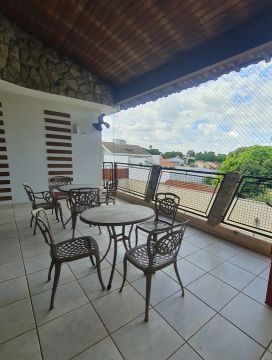 Temporada em apartamento com varanda 