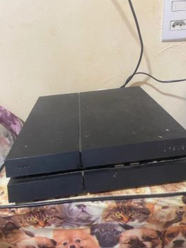 Playstation 4 - 