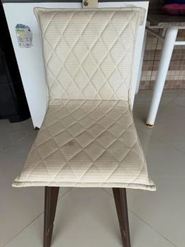 Cadeira estofada para sala de jantar
