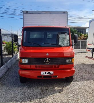  Mercedes-Benz 710 plus 2010