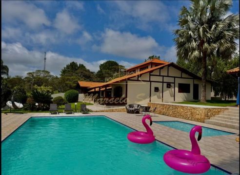 Aluguel Linda Casa Condomínio de Alto Padrão em Bragança Paulista Mobiliada Vila Rica