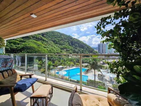Apartamento à venda nas Pitangueiras - Guarujá/SP.