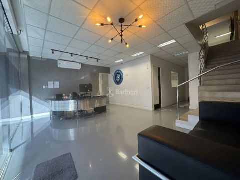 Sala comercial de 420m² no bairro Ponta Aguda em Blumenau/SC