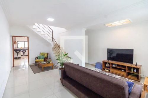 Casa à Venda - Vila Yara, 3 Quartos, 220 m2