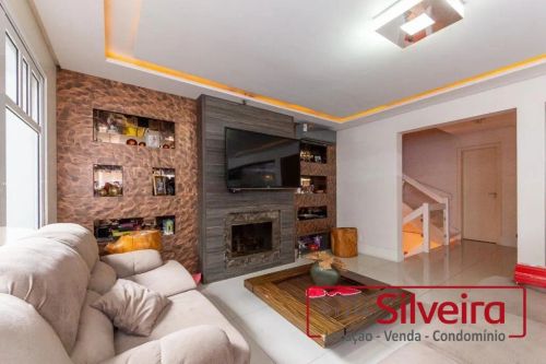 Casa em condominio com 4 suítes