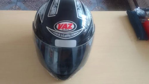 Capacete fechado VAZ n: 62
