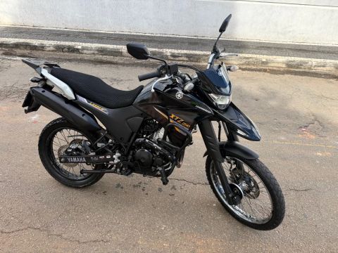 XTZ Lander Black 2500cc 2020 ABS 
