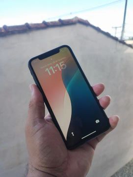 iPhone XR Preto 128GB - Seminovo