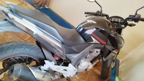 Moto Honda CB Twister 250F