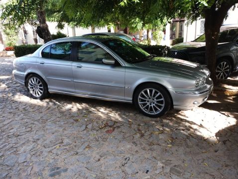 VENDO JAGUAR XTYPE V6 BLINDADO  MODELO 2006 100 Mil