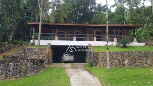 Casa com excelente localização na praia Massaguaçu