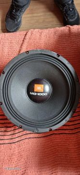Auto falante JBL está funcionando normal 