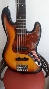 Baixo Fender Jazz Bass Mexicano 