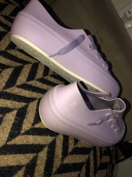 Vendo sapato Melissa 