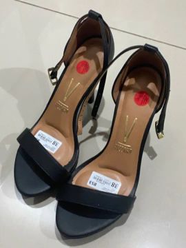 Sandália de Salto vizzano novo n° 38