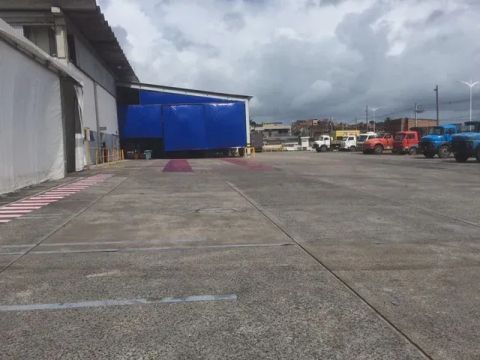 Galpão 10.900m² na Avenida Afrânio Peixoto (Suburbana), Coutos