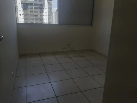 Apartamento - Jardim São Dimas - Edifício Vale do Progresso - 1 Dormitório - 48m².