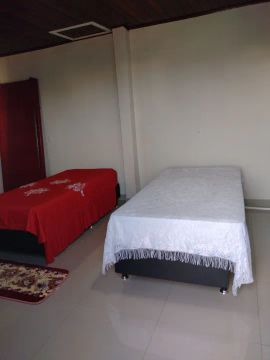 Aluga-se quarto mobiliado para estudante 