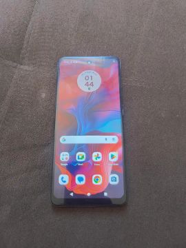 Moto g04 