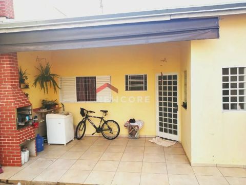 Casa em Rua João de Oliveira - Altos do Paraíso - Botucatu/SP