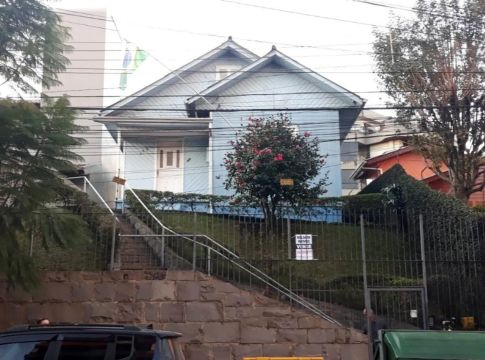 CAXIAS DO SUL - Casa Padrão - SÃO PELEGRINO