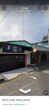 Aluga-se casa com ponto comercial.