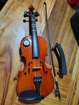 Violino Michael VNM30, usado poucas vezes, em excelente estado para uso.
