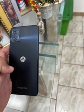 Motorola Moto E22 quase novo 