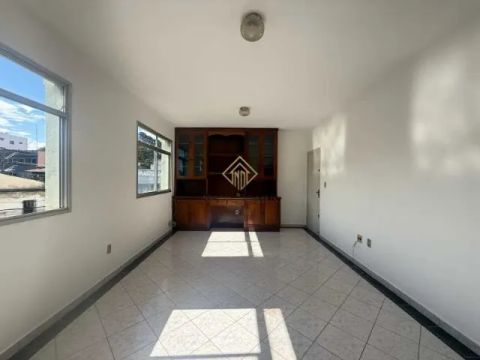 Apto no centro de Vila Velha com 115m² - 3 quartos+1despensa+1quarto no terraço.