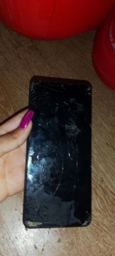 Smartphone Android com tela quebrada retirar peças 
