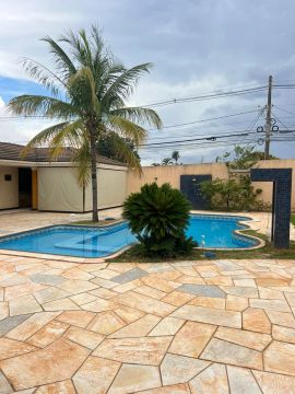 Alugo casa, 4 quartos sendo 3 suites, lazer e marcenaria completa